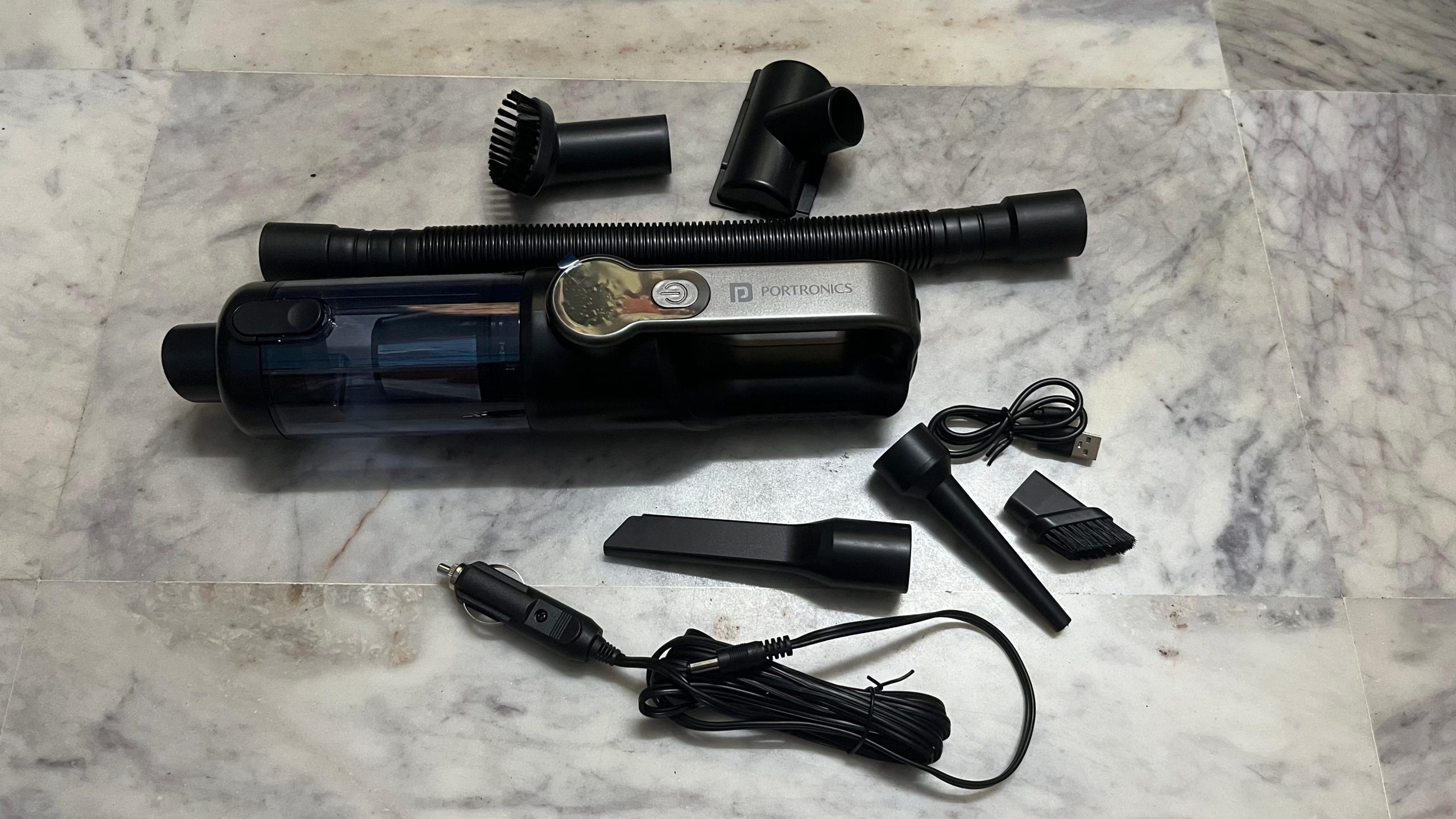 Portronics Mopcop 4 car vacuum cleaner