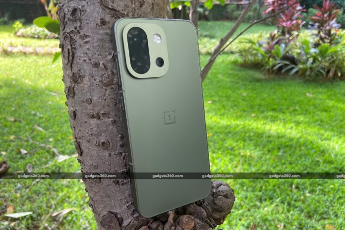 OnePlus 13s Sale Starts Today in India: Check Price, Discount, Bank Offers and More